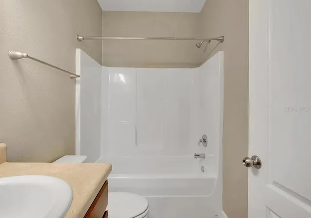 Listing Photo 2 - Condo for sale in building located at 3660 Tyson Grn Wy, Tallahassee, FL 31310 - Unit #707