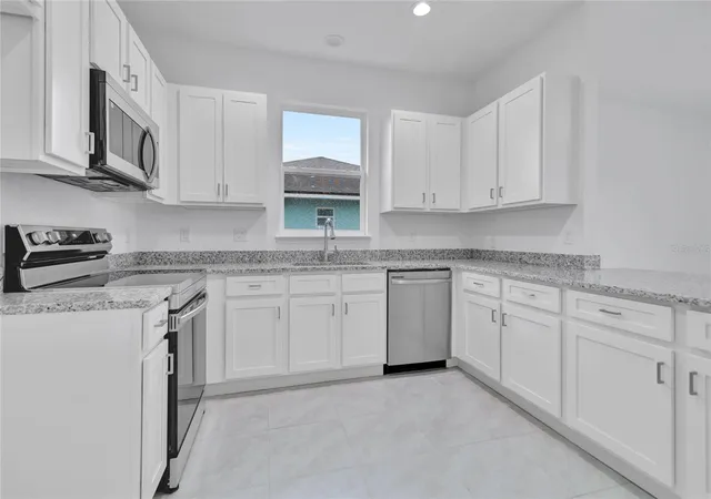 Photo 3 of Single family home for sale at 3788 Watercliff Cir, Grand Island, FL 32735 | MLS# O6365460 | Listing updated on 2026-09-21