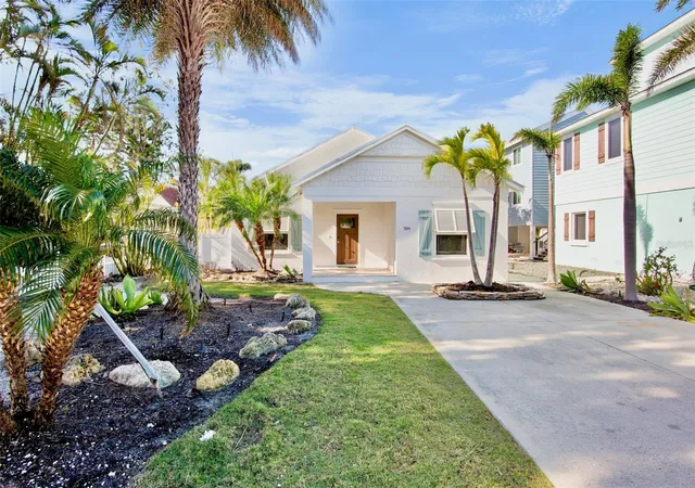 1st image of 709 Fern St, Anna Maria, FL 34216 | MLS# A4674378