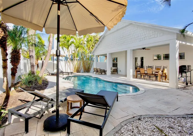 4th image of 709 Fern St, Anna Maria, FL 34216 | MLS# A4674378