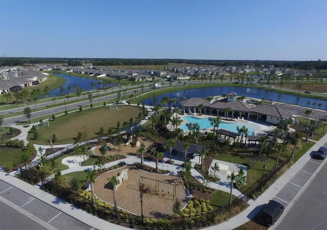 Homes for sale in Bradenton, FL | 177 Tierra Verde Wy, Bradenton, FL 34212 | MLS# A4674392