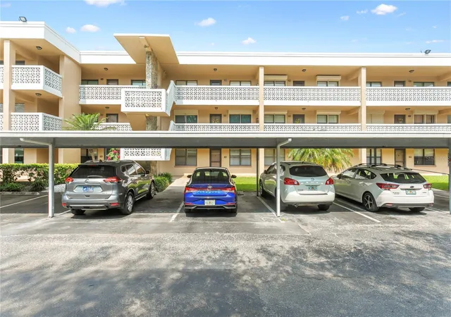 Photo 1 of Condo for sale at 4920 Locust St Ne #115, Saint Petersburg, FL 33703 | MLS# TB8454349 | Listing updated on 2026-09-02