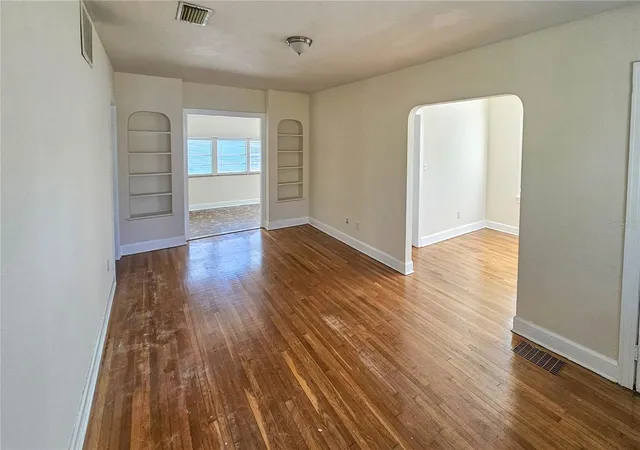 Photo 4 of Single family home for sale at 860 16th Avenue S, St Petersburg, FL 33701 | MLS# TB8454354 | Listing updated on 2026-10-15