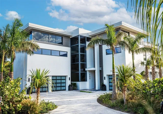 2nd image of 104 Sunset Ln, Bradenton Beach, FL 34217 | MLS# A4674426