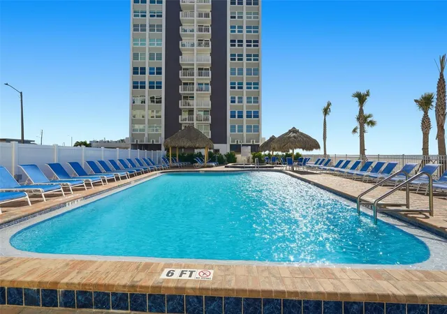 2nd image of 17450 Gulf Blvd, REDINGTON SHORES, FL 33708