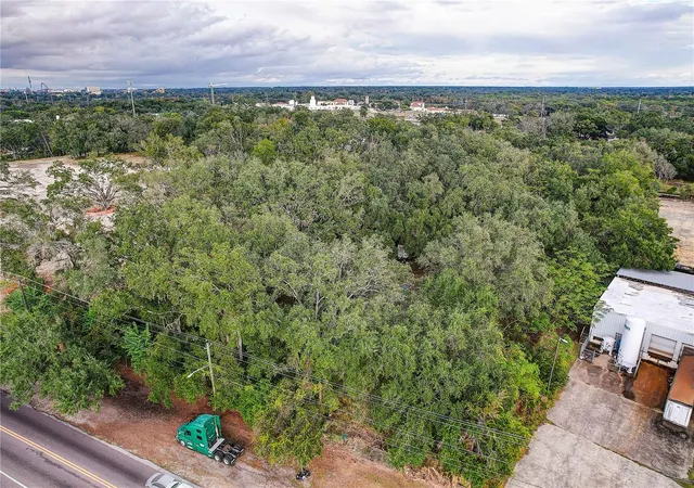 4th image of 6905 & 6907 Rowlett Park Dr, Tampa, FL 33610 | MLS# TB8454512