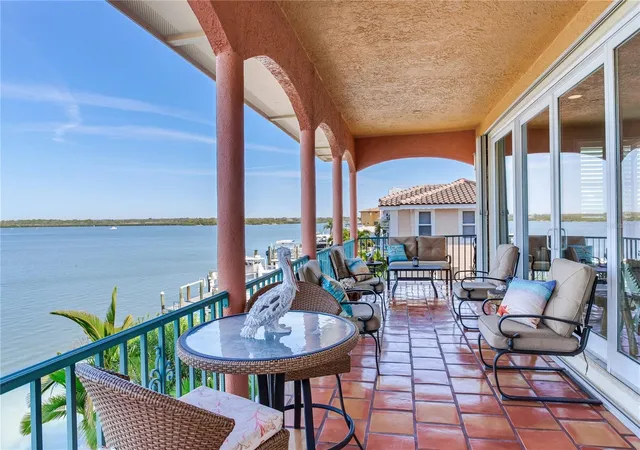 4th image of 16480 Redington Dr, Redington Beach, FL 33708 | MLS# TB8454521
