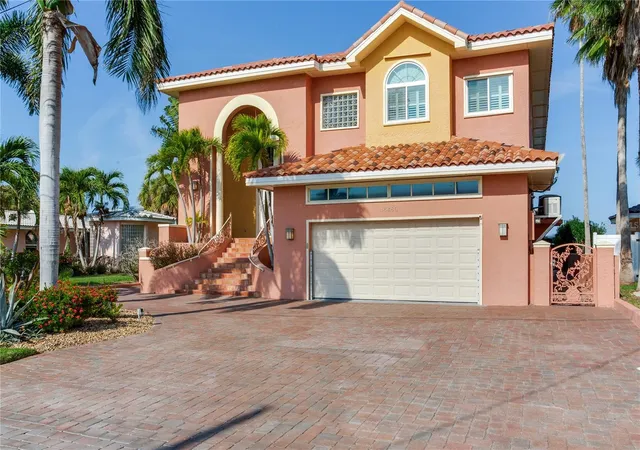 5th image of 16480 Redington Dr, Redington Beach, FL 33708 | MLS# TB8454521
