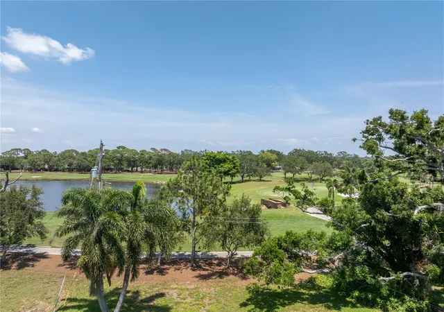 Photo 4 of Sale Pending at 167 Almedo Way NE, Saint Petersburg, FL 33704 | MLS# TB8454535 | Listing updated on 2026-08-03