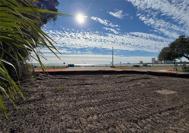 3rd image of 2715 Bayshore Blvd, Tampa, FL 33629 | MLS# TB8454704