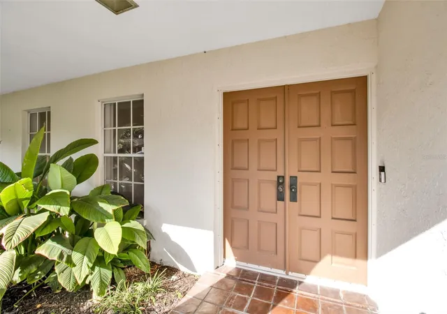 Photo 3 of Single Family Residence at 509 Spoonbill Way, Sarasota, FL 34236 | MLS# A4674585 |  | Sold on 2026-03-10