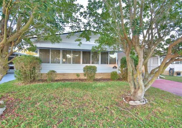 Photo 1 of Manufactured home for sale at 4251 Cedarwood St, Winter Haven, FL 33880 | MLS# P4937233 | Listing updated on 2026-05-15