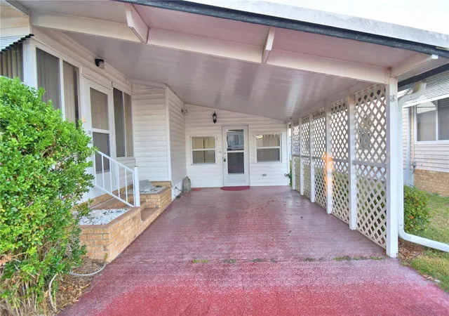 Photo 3 of Manufactured home for sale at 4251 Cedarwood St, Winter Haven, FL 33880 | MLS# P4937233 | Listing updated on 2026-05-15
