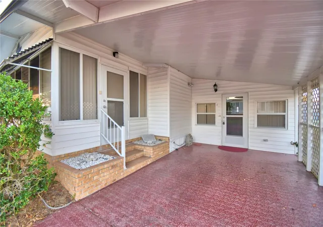 Photo 4 of Manufactured home for sale at 4251 Cedarwood St, Winter Haven, FL 33880 | MLS# P4937233 | Listing updated on 2026-05-15