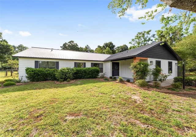 Photo 3 of Single family home for sale at 10575 SW 27th Avenue, Ocala, FL 34476 | MLS# OM714749 | Listing updated on 2026-07-24