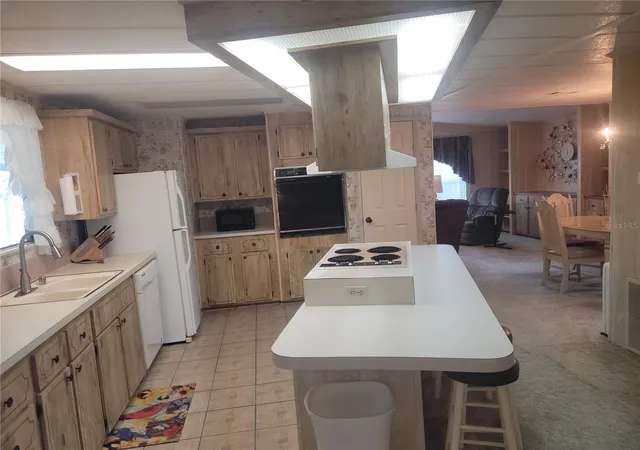 Photo 3 of Manufactured home for sale at 3027 Galaxy Ln, Lakeland, FL 33801 | MLS# L4957780 | Listing updated on 2026-09-19