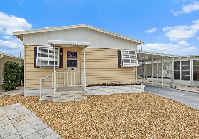 Photo 4 of Sale Pending at 232 Bimini Dr, Palmetto, FL 34221 | MLS# A4674667 | Listing updated on 2026-09-15