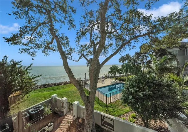 Photo 1 of Townhouse for sale at 6212 Bayshore Blvd #K, Tampa, FL 33611 | MLS# TB8454983 | Listing updated on 2026-09-12