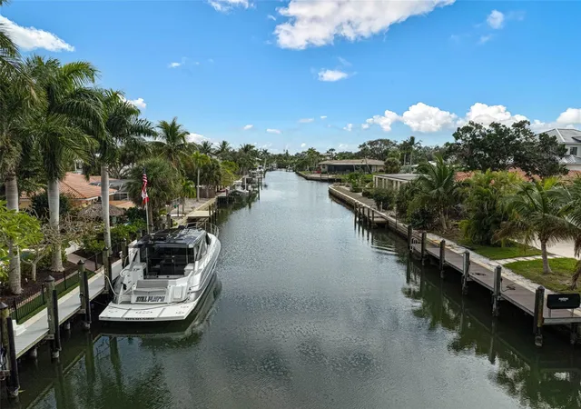 Photo 2 of Single family home for sale at 4508 Woodside Rd, Sarasota, FL 34242 | MLS# A4674684 | Listing updated on 2026-09-13