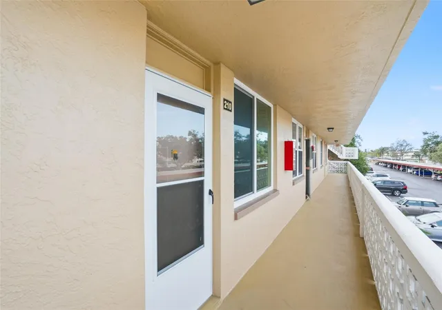 29th image of 5095 Bay St Ne #210, St Petersburg, FL 33703 | MLS# TB8455089
