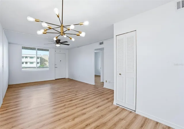 5th image of 5095 Bay St Ne #210, St Petersburg, FL 33703 | MLS# TB8455089