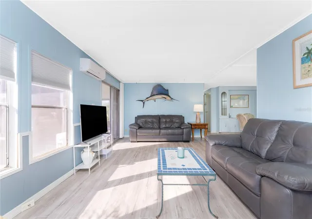 5th image of 3111 Waterside Dr, Englewood, FL 34224 | MLS# D6145131