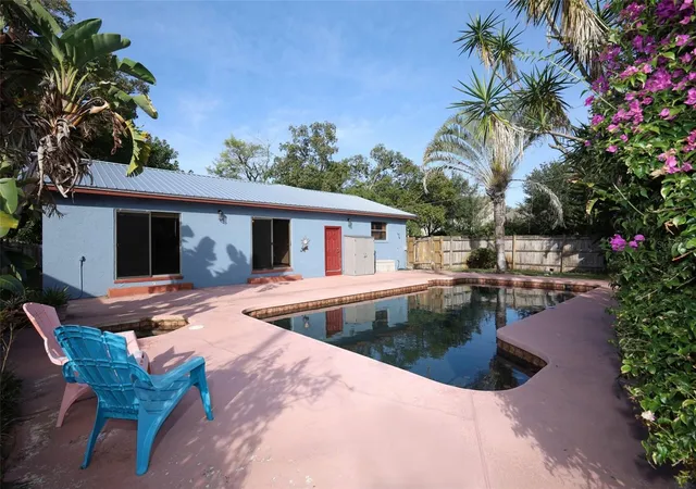 Photo 2 of Single family home for sale at 921 Eldridge St, Orlando, FL 32803 | MLS# O6366278 | Listing updated on 2026-08-22