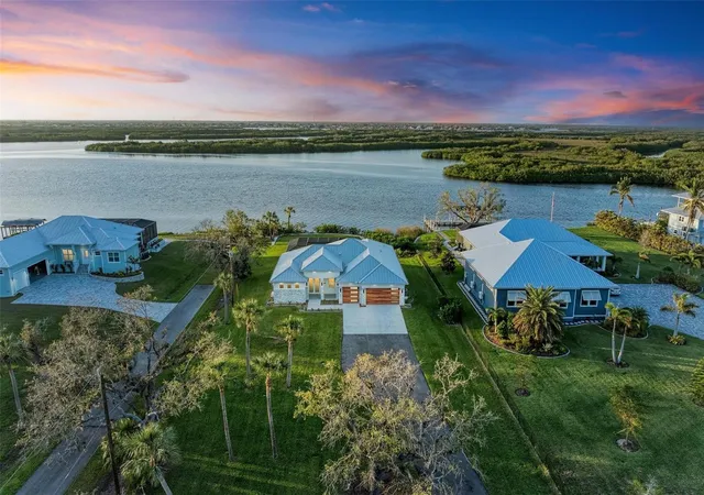 Photo 2 of Single family home for sale at 6100 Riverside Dr, Punta Gorda, FL 33982 | MLS# C7518851 | Listing updated on 2026-10-02