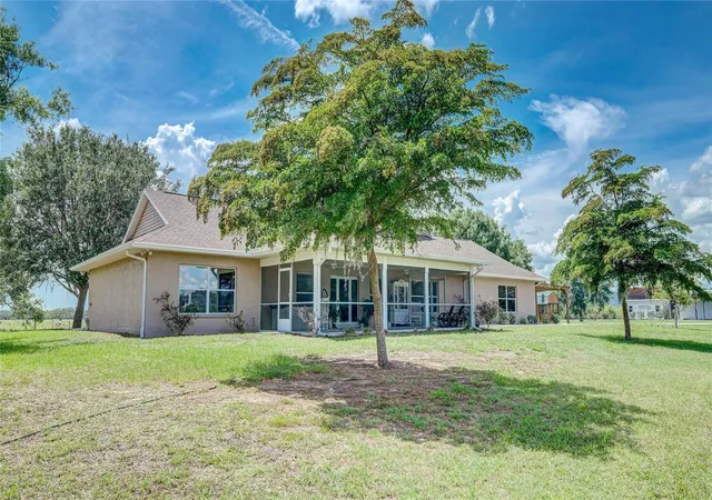 Homes for sale in Sarasota, FL | 560 Oakford Rd, Sarasota, FL 34240 | MLS# A4674764
