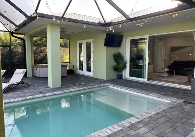 4th image of 805 30Th Ct E, Bradenton, FL 34208 | MLS# O6366392