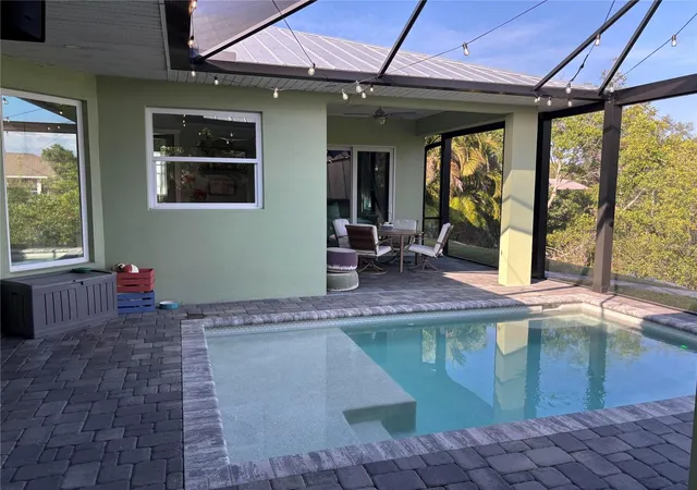 5th image of 805 30Th Ct E, Bradenton, FL 34208 | MLS# O6366392