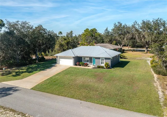 Photo 3 of Single family home for sale at 233 Oxbow Dr, Sebring, FL 33876 | MLS# P4937251 | Listing updated on 2026-06-10