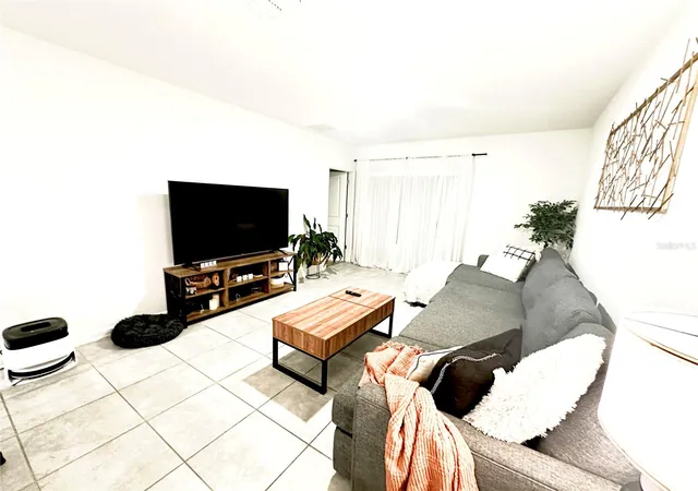 Photo 4 of Single family home for sale at 1835 Weir Blvd, Davenport, FL 33837 | MLS# S5140045 | Listing updated on 2026-09-23