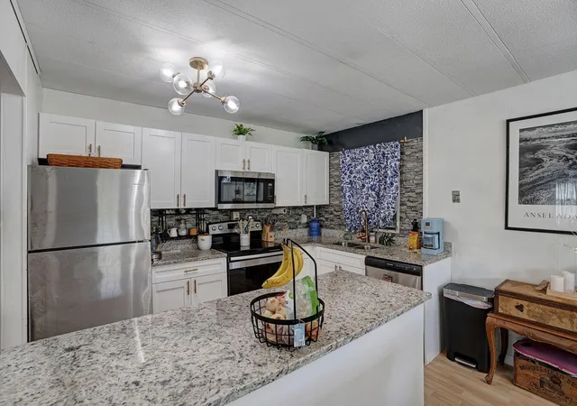 3rd image of 5124 Darlington Rd, Holiday, FL 34690 | MLS# TB8455401