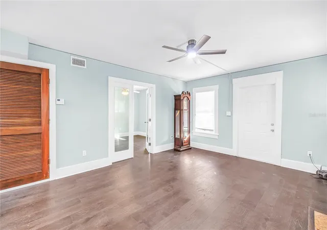 Photo 3 of House for sale at 1012 Granville Ct N, Saint Petersburg, FL 33701 | MLS# TB8455452 | Listing updated on 2026-09-12