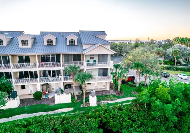 4th image of 465 Bahia Beach Blvd, Ruskin, FL 33570 | MLS# TB8455576