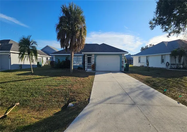 Photo 1 of Single family home for sale at 23077 Hammond Ave, Port Charlotte, FL 33954 | MLS# D6145157 | Listing updated on 2026-07-01
