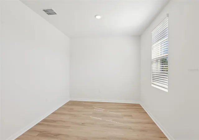 Photo 4 of Single family home for sale at 12597 Homeland Dr, Dade City, FL 33525 | MLS# O6366700 | Listing updated on 2026-10-02