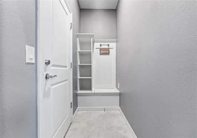 4th image of 5505 Misty Oak Cir, Davenport, FL 33837 | MLS# S5140112