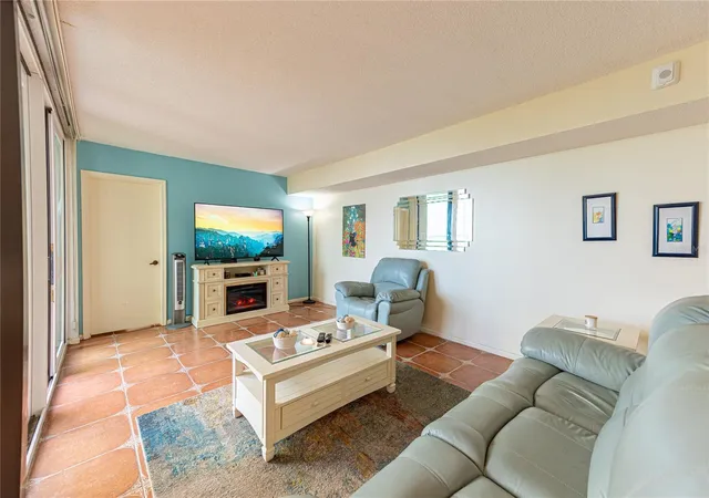 5th image of 5541 Puerta Del Sol Blvd S, ST PETERSBURG, FL 33715