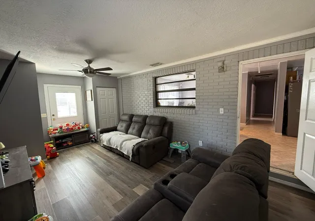 Homes for sale in Auburndale, FL | 311 Congress Ave, Auburndale, FL 33823 | MLS# S5140118