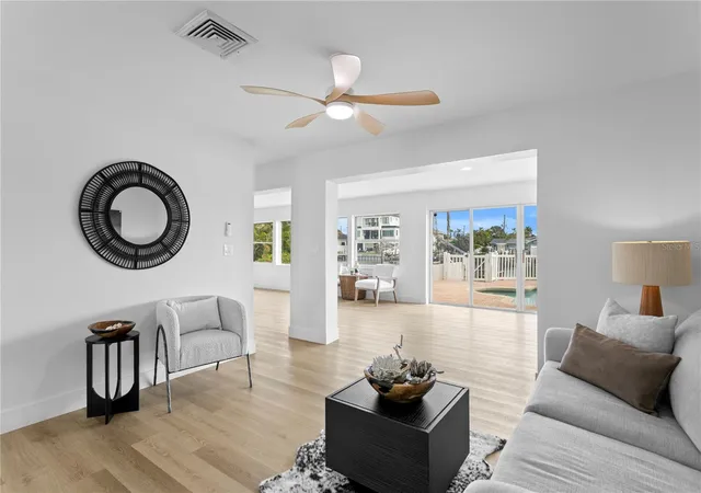 Photo 4 of Single family home for sale at 350 N Julia Cir, St Pete Beach, FL 33706 | MLS# TB8455844 | Listing updated on 2026-10-02