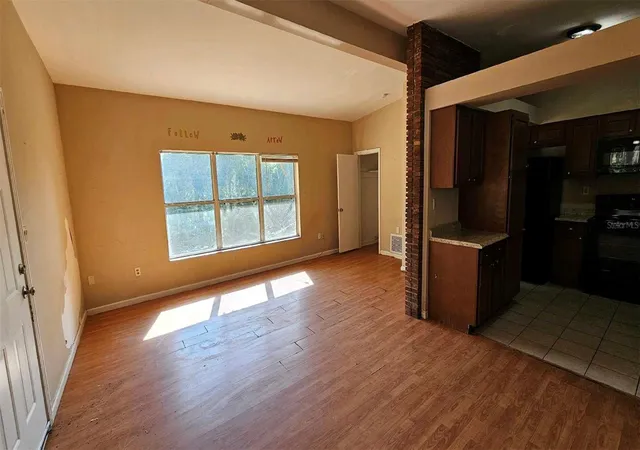 Photo 3 of Single family home for sale at 1017 Cypress St, Leesburg, FL 34748 | MLS# O6366906 | Listing updated on 2026-10-09