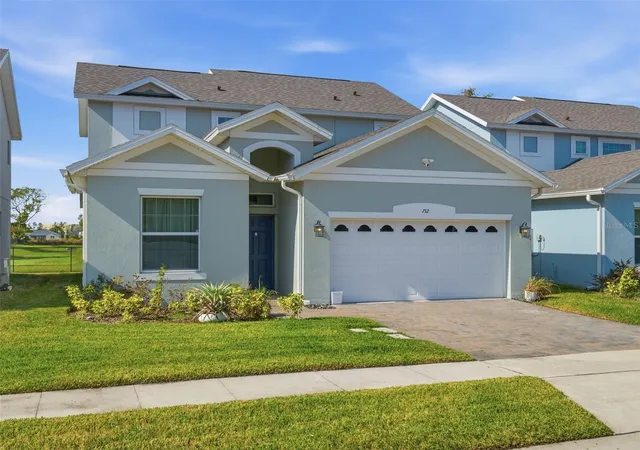 Photo 1 of Single family home for sale at 712 Reflection Lake Dr, Orlando, FL 32807 | MLS# O6366932 | Listing updated on 2026-10-05