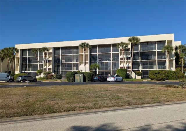 1st image of 6114 43Rd St W #106E, Bradenton, FL 34210 | MLS# A4675050