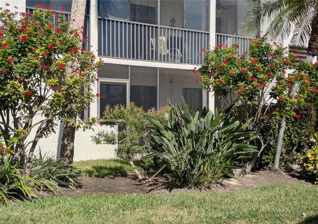 4th image of 6114 43Rd St W #106E, Bradenton, FL 34210 | MLS# A4675050