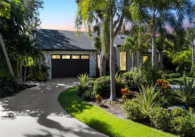 Photo 60 of Single family home for sale at 5361 Siesta Ct, Sarasota, FL 34242 | MLS# TB8455948 | Listing updated on 2026-08-27