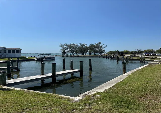 3rd image of 7500 Park Pointe Dr #13, Englewood, FL 34224 | MLS# D6145180