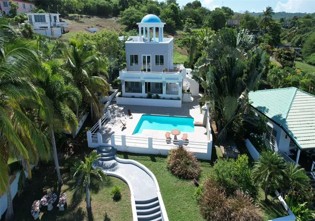 Photo 3 of House for sale at 411 Bravos De Boston, Vieques, PR 00765 | MLS# PR9117953 | Listing updated on 2025-12-13