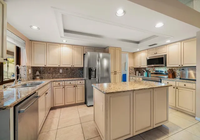 4th image of 3408 Fairfield Trl, Clearwater, FL 33761 | MLS# TB8456035